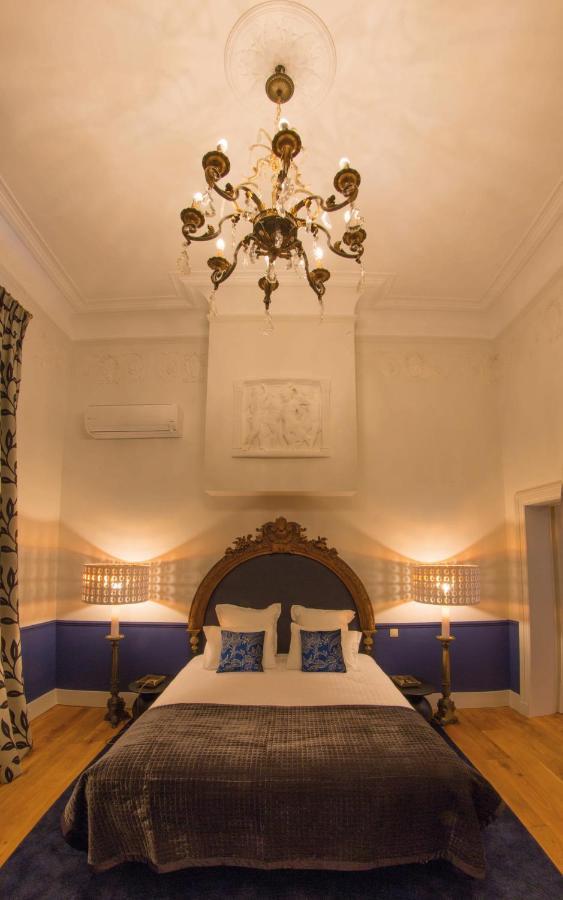Louise Sur Cour Bed & Breakfast Saint-Gilles Exterior foto